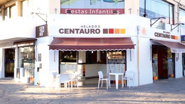 Roban y causan daños en una heladería de Tolosa