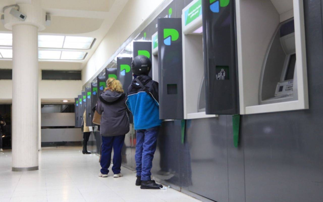 Banco Provincia: dónde pagar y retirar efectivo durante el fin de semana largo