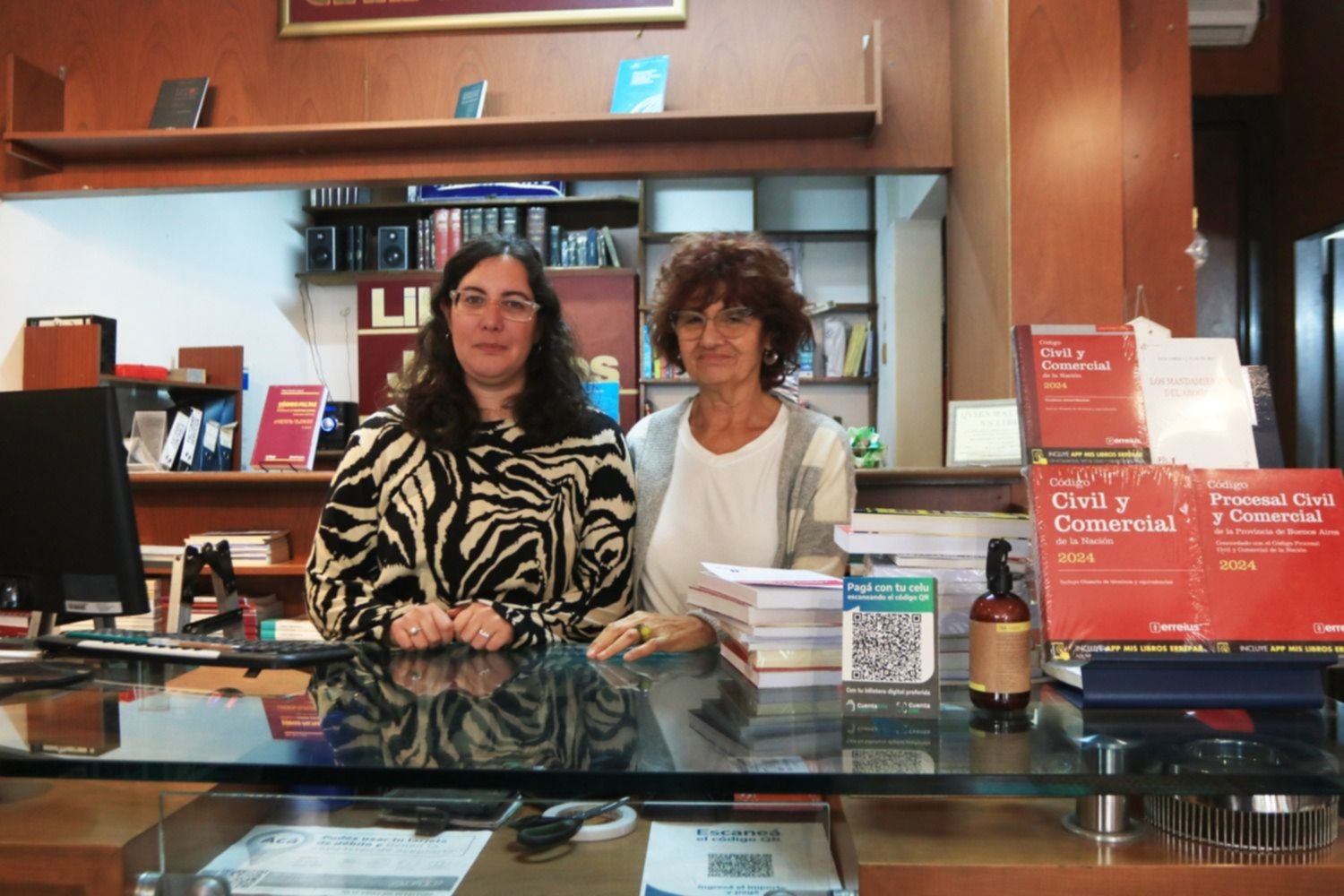 Tras 50 años, baja la persiana una librería histórica de la Ciudad