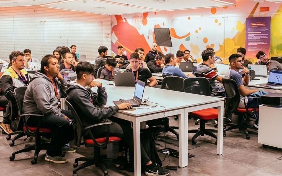 Talento Flux 2024 de Naranja X: fintech argentina ofrece capacitaciones gratuitas para captar talentos