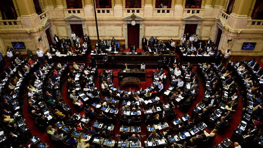 La Ley Bases saldría con retoques fiscales, pero sin privatizaciones
