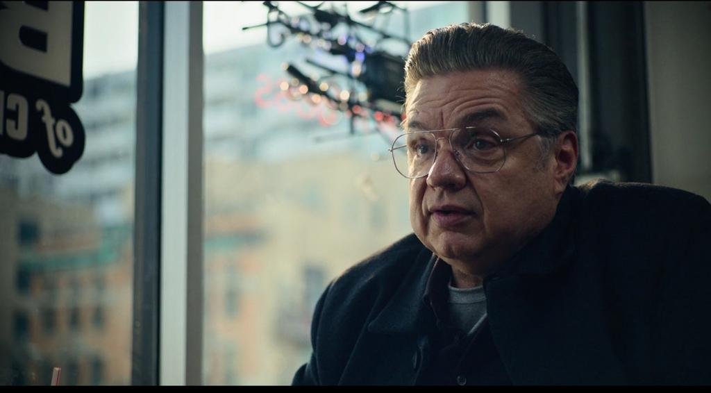 Oliver Platt: el tío Jimmy vuelve al ataque