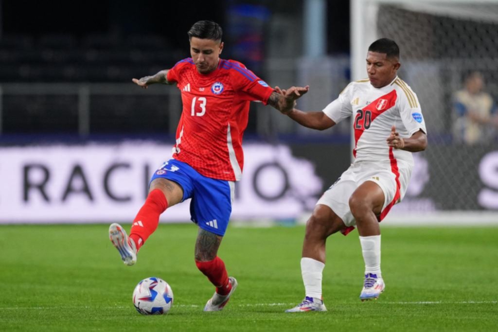 Perú y Chile no se sacaron ventaja en un clásico sin goles