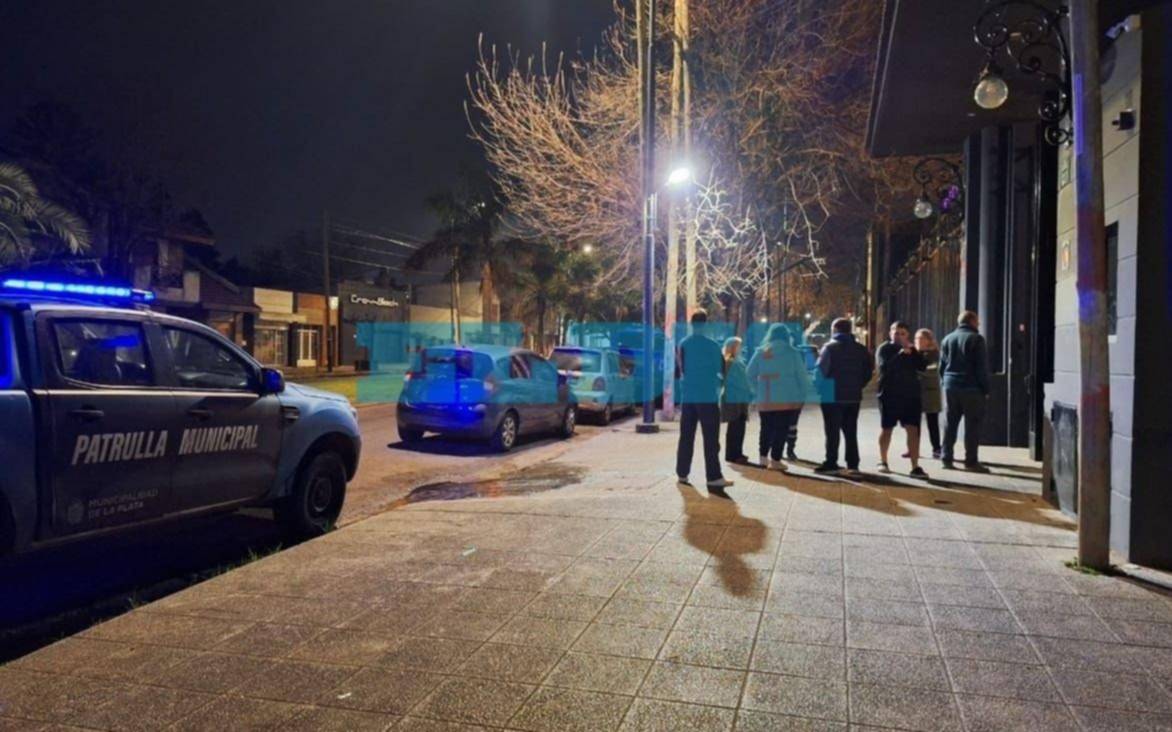 Tensa noche en Los Hornos: "música a todo volumen", policías y vecinos indignados  