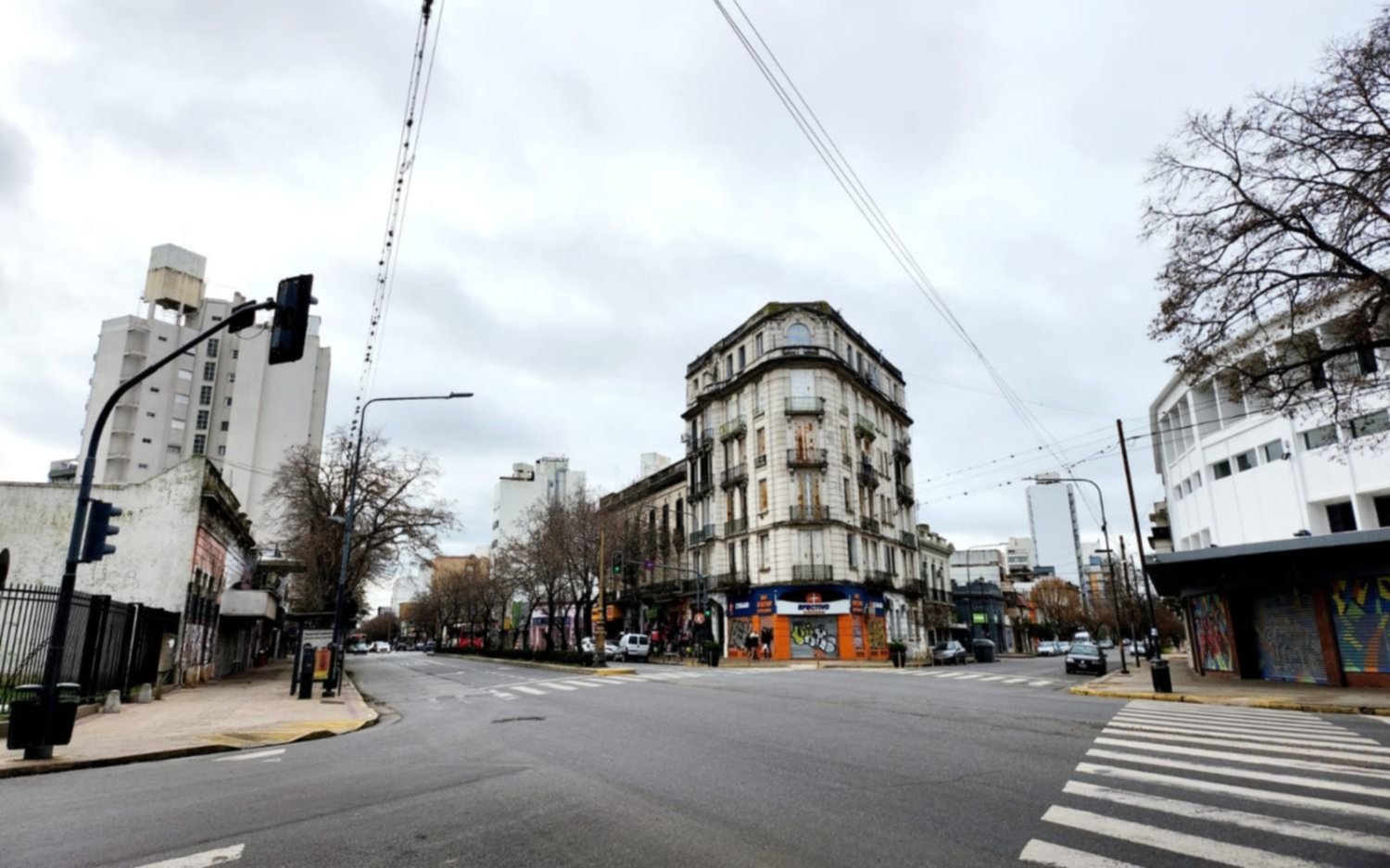 Jueves nublado pero con temperatura de primavera en La Plata: ¿asoma la lluvia?