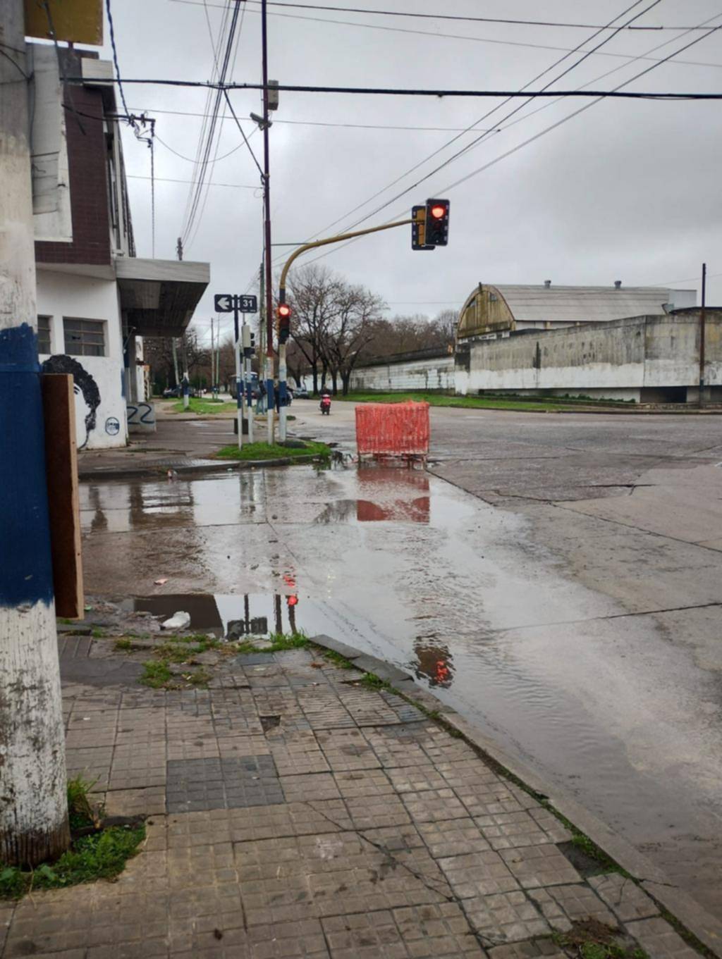 “Un asco”: piden arreglo urgente en la zona de 31 y 76