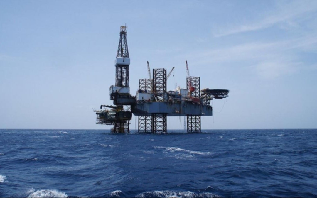 noticiaspuertosantacruz.com.ar - Imagen extraida de: https://www.lacapitalmdp.com/exploracion-offshore-se-perforo-el-primer-pozo-y-avanza-la-busqueda-de-petroleo/