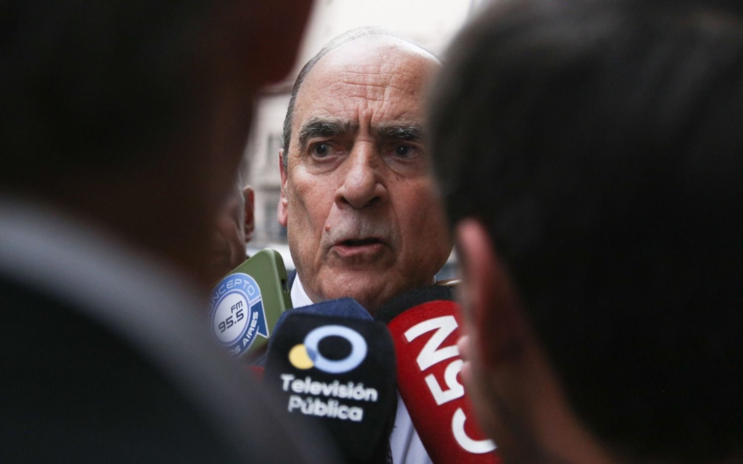 El Gobierno admite que la Ley Bases saldrá con modificaciones, pero está "satisfecho" con las negociaciones