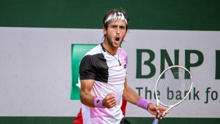 Confirmado, el platense Tomás Etcheverry será parte del equipo argentino de tenis, en París 2024