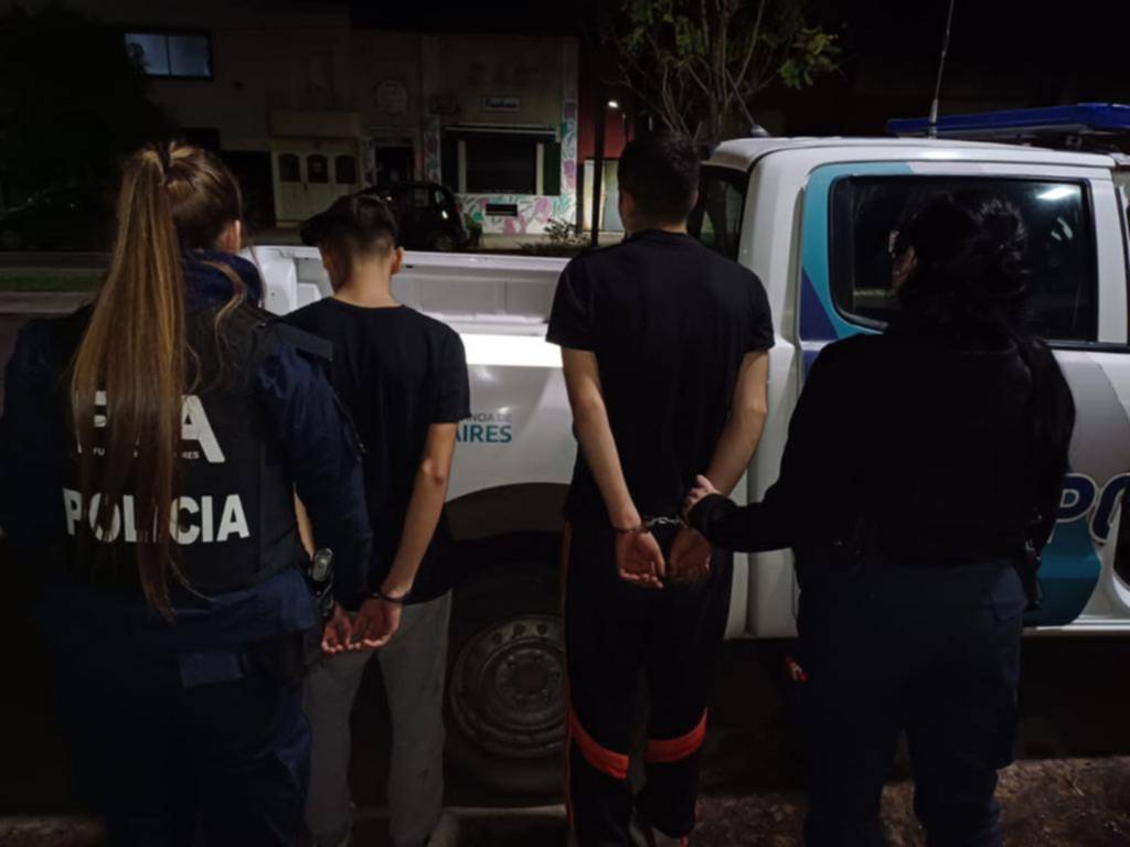 Motochorros armados y otro golpe en La Loma