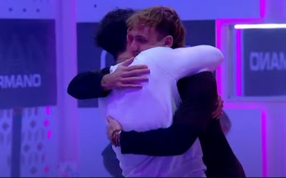 Gran Hermano 2023 tiene su primer finalista: Nicolás ganó la prueba de líder y lo festejó con Bautista