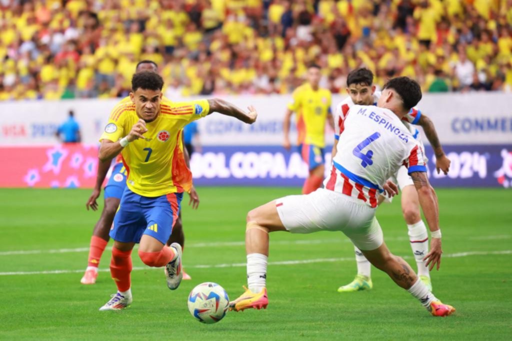 Brasil necesita borrar la mala imagen que dejó en el debut y Colombia va por el pasaje