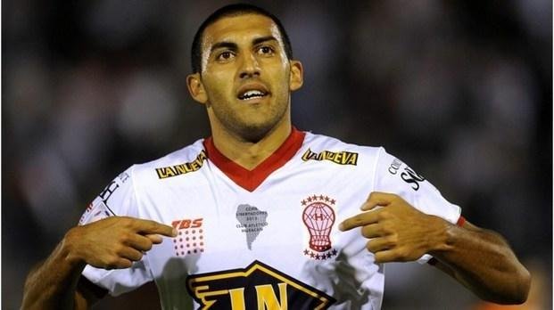 Vuelve a su primer amor: Wanchope Ábila es nuevo refuerzo de Huracán