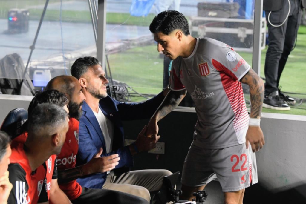 Pese a los rumores y versiones, Enzo Pérez no se va del Pincha
