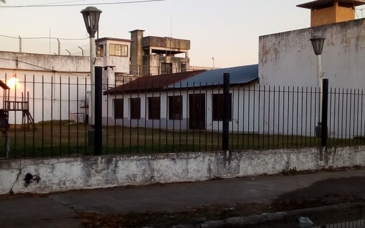 Investigan tres muertes en la Unidad 9 de La Plata