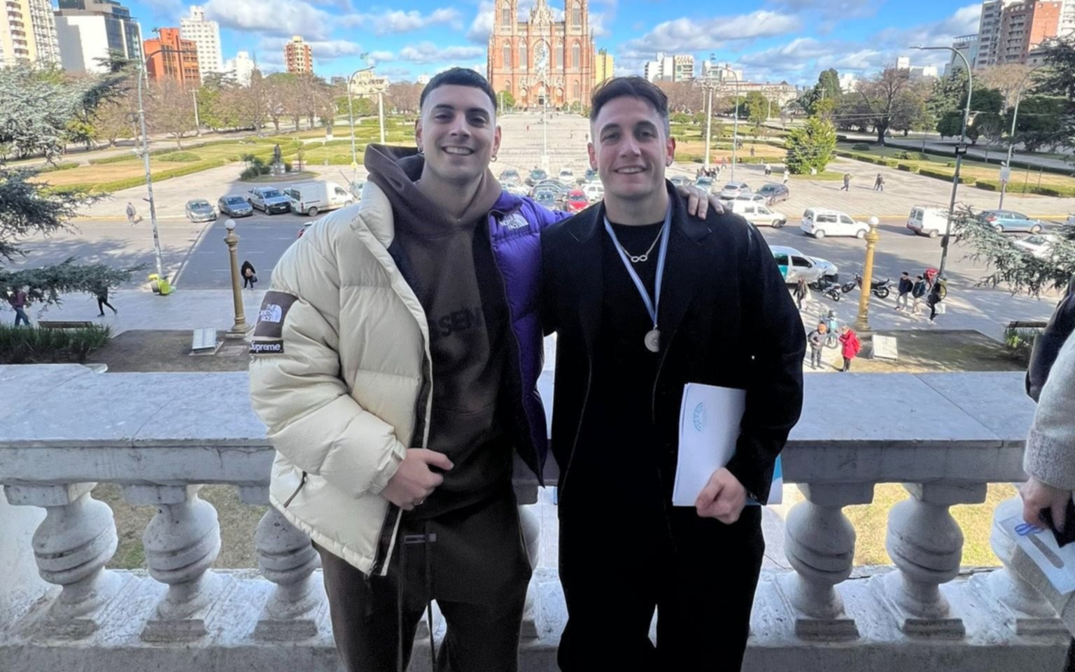 Coscu y Momo, los famosos streamers platenses reconocidos como personalidades destacadas de la Ciudad
