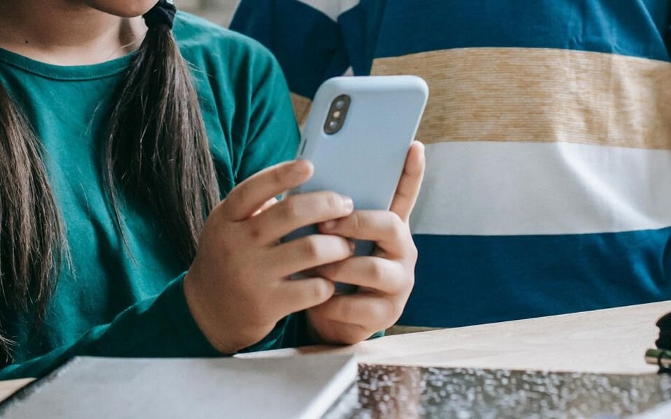 Ludopatía adolescente: capacitación gratuita a docentes y directivos