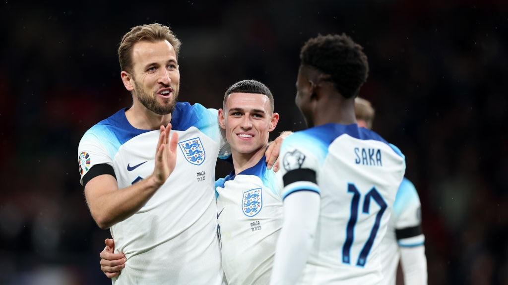 Inglaterra y España buscan dar otro paso