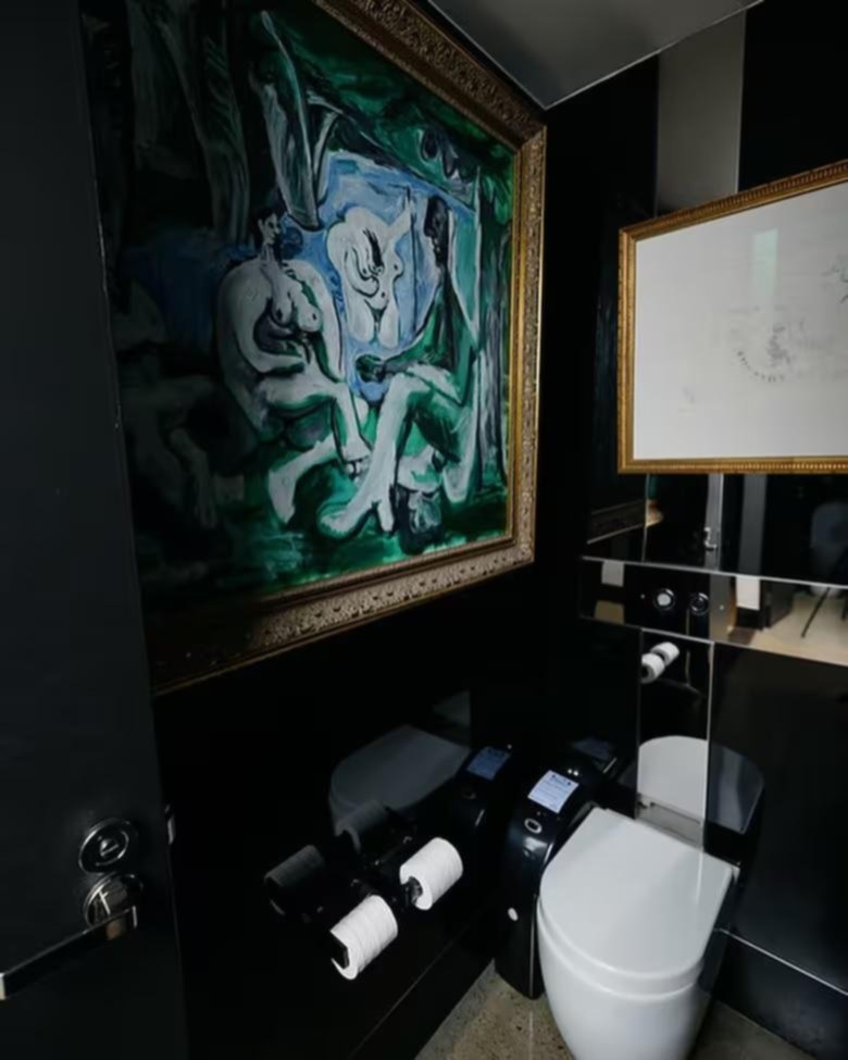 Picasso: lucen sus cuadros en los baños de mujeres de un museo de Australia