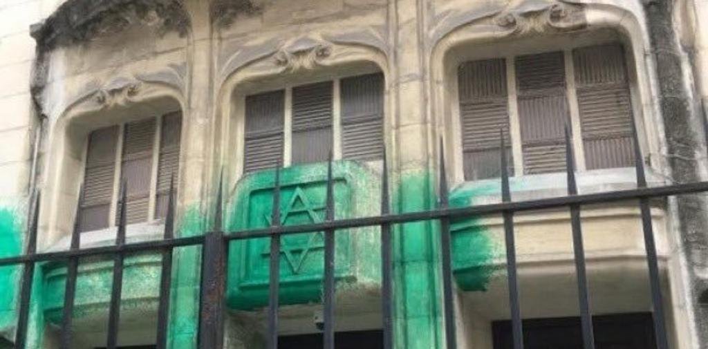 Pintadas en el memorial del Holocausto y varias sinagogas de París