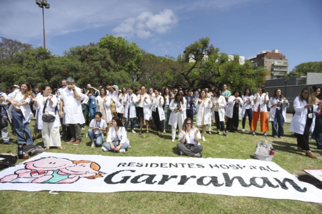 Aumento para los residentes del Garrahan, pero sigue el conflicto