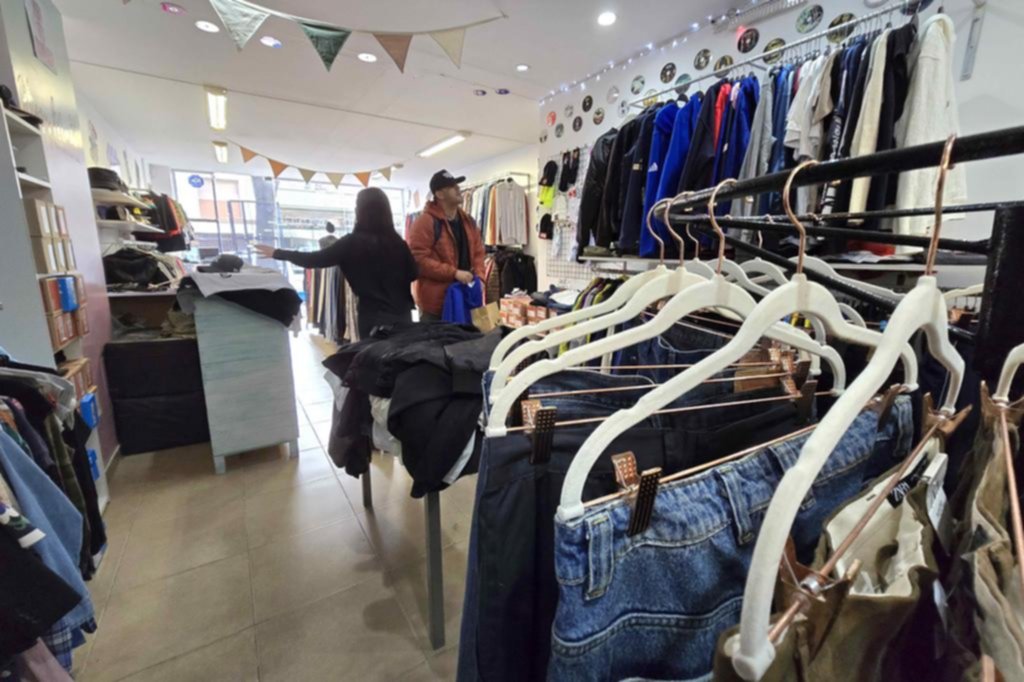 La disparidad llegó a la ropa: precios con acentuadas diferencias