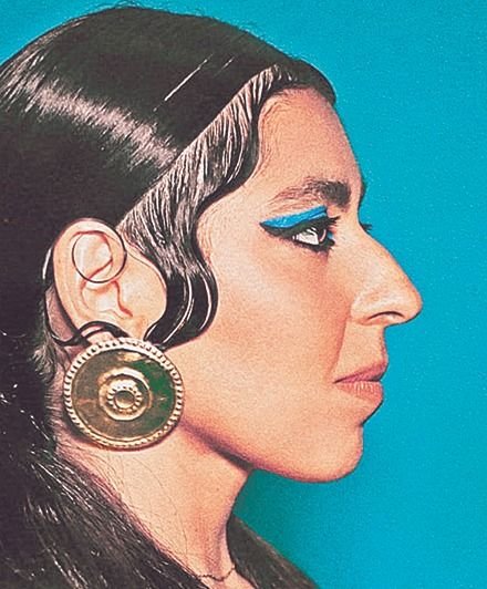 Sofía Viola vuelve a La Plata con su voz arrabalera y su alma gitana