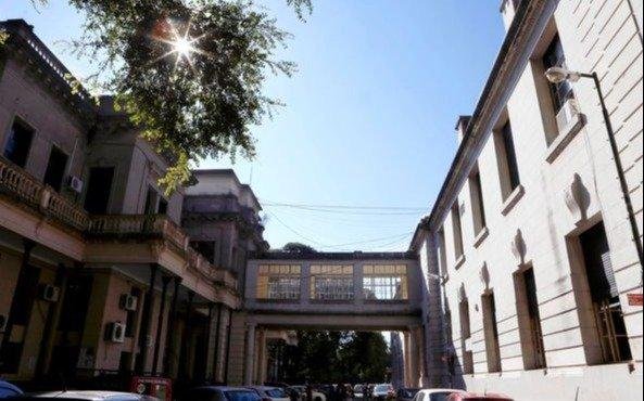 Sigue la bronca en Exactas por el "bochazo": sólo el 12% pudo con Química