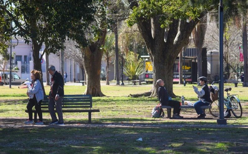 Jueves fresco pero soleado en La Plata: ¿cómo sigue el tiempo?