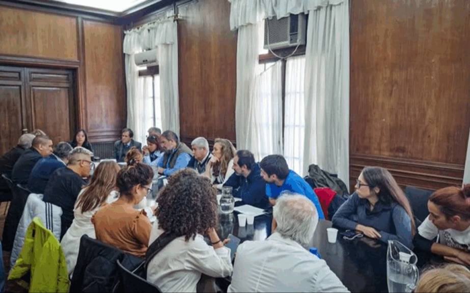 ATE denuncia ausencia del Gobierno en audiencia por el Garrahan y anuncia paro