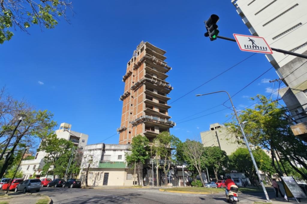 Arquitectos reclaman por demoras para las obras