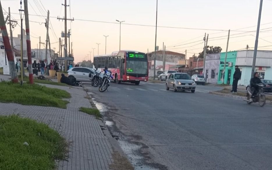 Desesperado pedido por un "cruce trágico" en un acceso clave de La Plata:  "Ya se produjo medio centenar de accidentes"