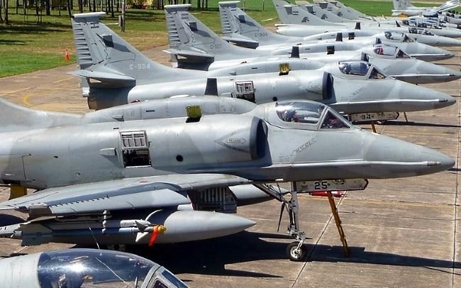 Malvinas desde el aire: la muestra que homenajea a los pilotos héroes