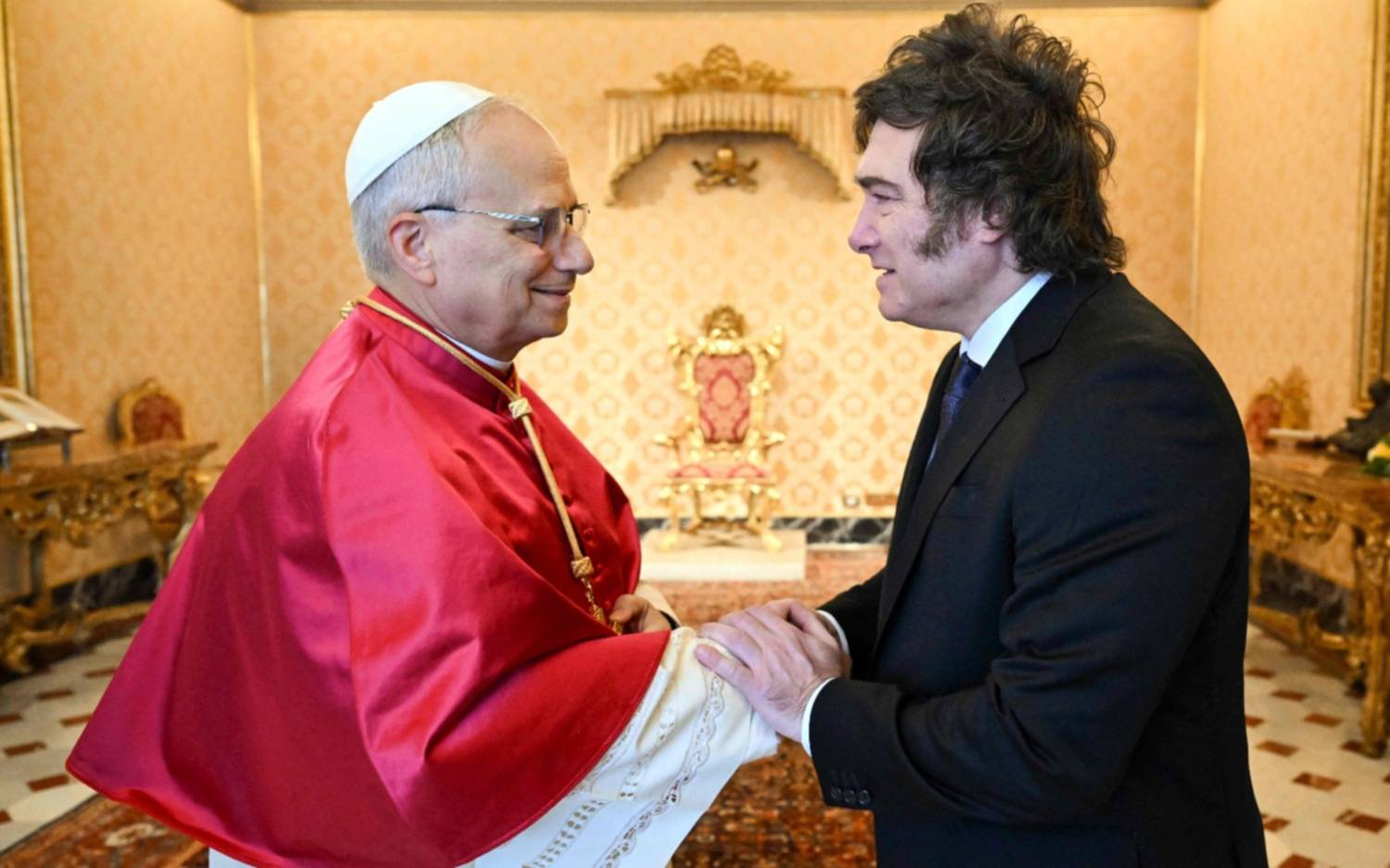 El papa recibió a Milei y le confirmó que vendrá a la Argentina