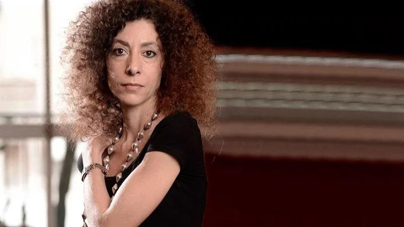 Una gravedad íntima: el vuelo narrativo de Leila Guerriero