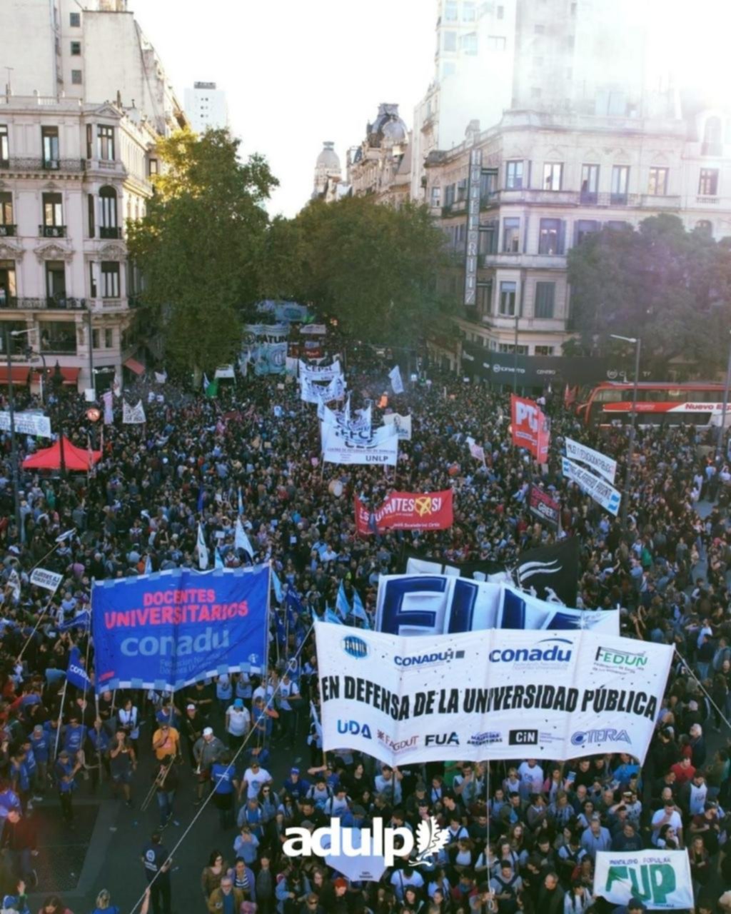 Docentes universitarios profundizan la protesta: esta semana, paro por 48 horas en la UNLP