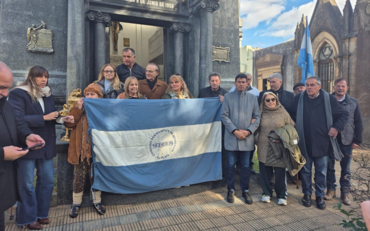 Emotivo homenaje en el Cementerio de La Plata a 69 años de los fusilamientos de la Revolución Libertadora