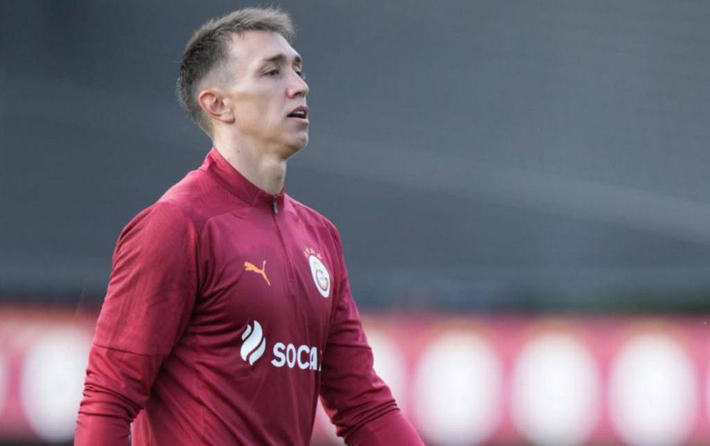 Estudiantes a la carga por Fernando Muslera