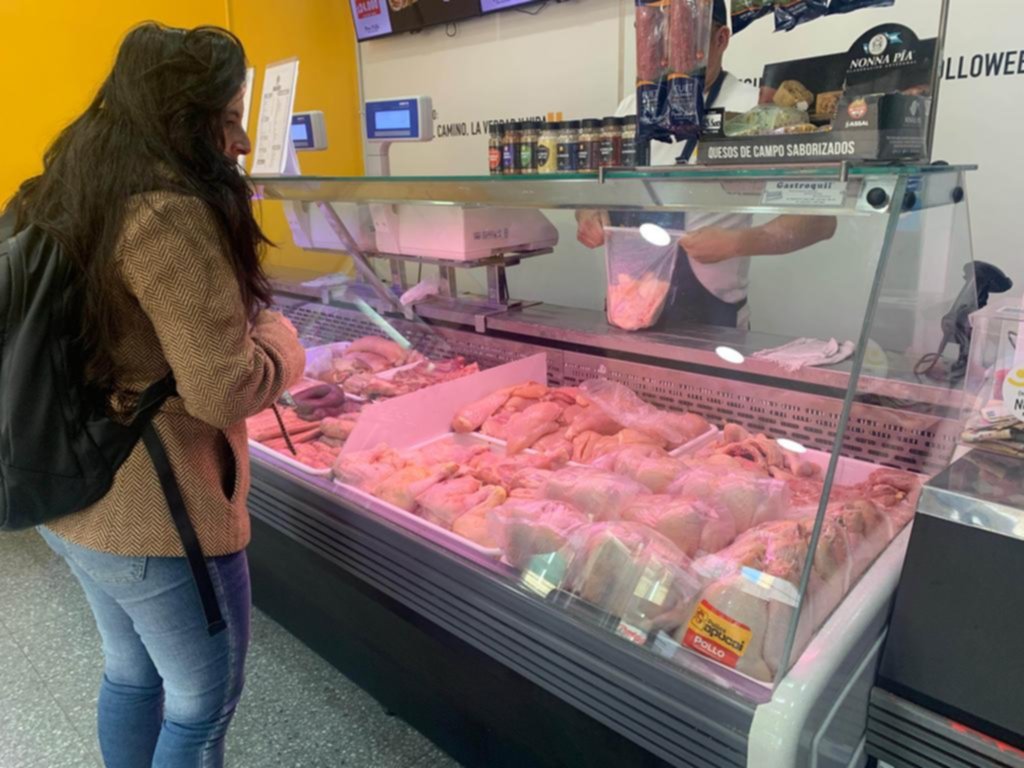 El pollo, la carne que más vuela: entre el precio, la cantidad y las ‘promos’
