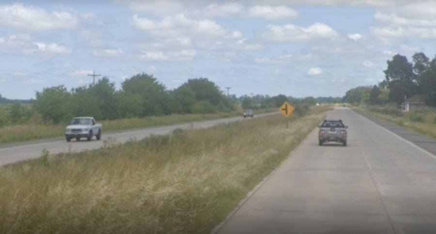 Si te descuidás en La Plata....Volcó, fue a buscar ayuda y le robaron una casa rodante