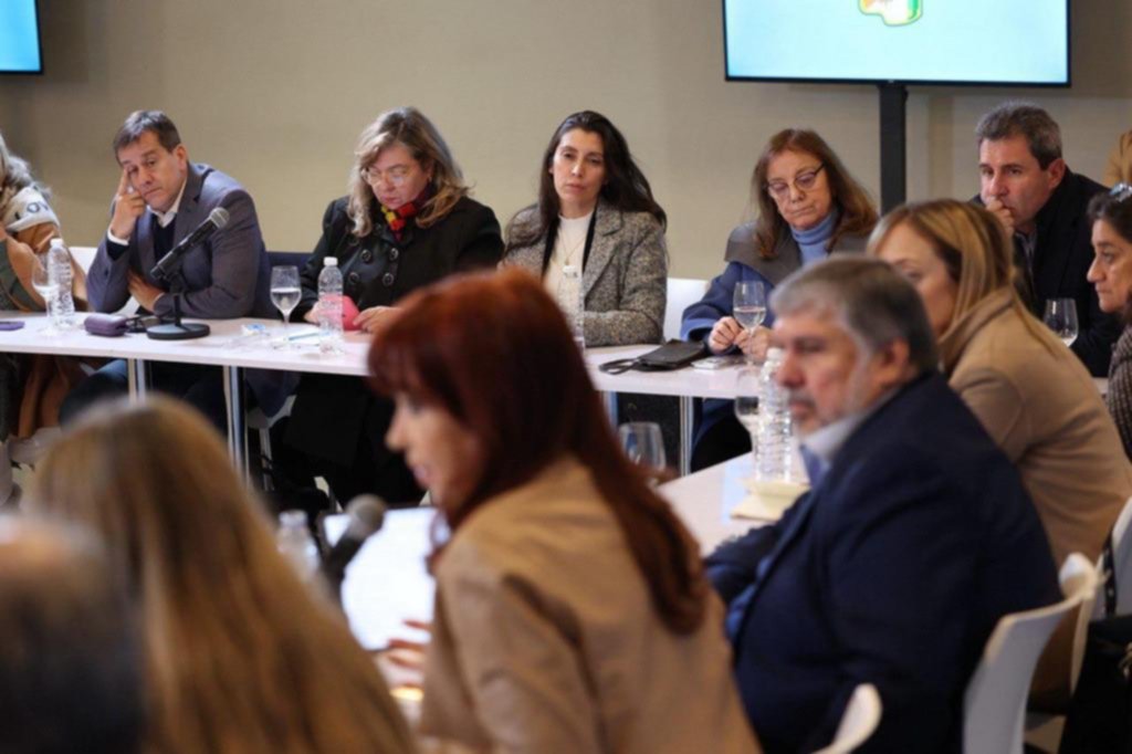 Su tropa cerca y repudio del PJ a nivel nacional