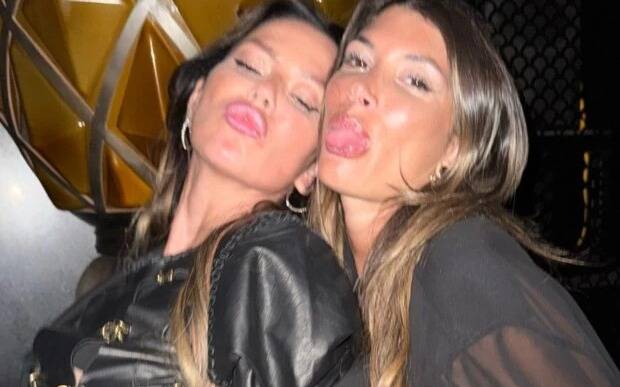 Sonó la alarma: "La persona más tóxica”, el fulminante mensaje que publicó Karina Jelinek, crecen los rumores de crisis con Flor Parise   
