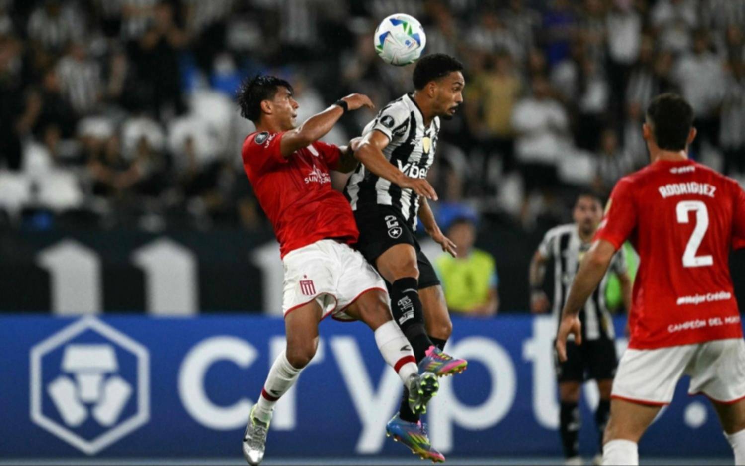 La Conmebol le otorgó una insólita sanción a Santiago Arzamendia tras el cruce con Botafogo