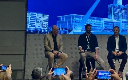 "Hija de la gran p...":  Espert insultó a Florencia Kirchner y fue abucheado en una conferencia en la UCA