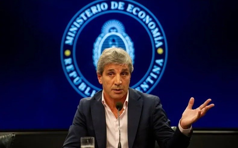 El Gobierno cerró otro préstamo con bancos internacionales para tratar de cumplir con el FMI
