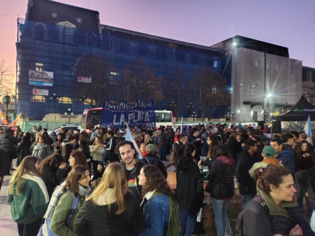 Agrupaciones estudiantiles se congregaron en Plaza San Martín