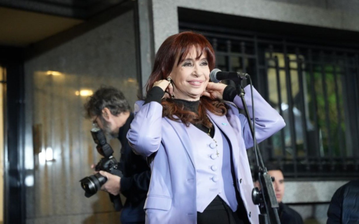 "Hay una salida: comienza la campaña Cristina libre": de qué trata y qué harán sus abogados