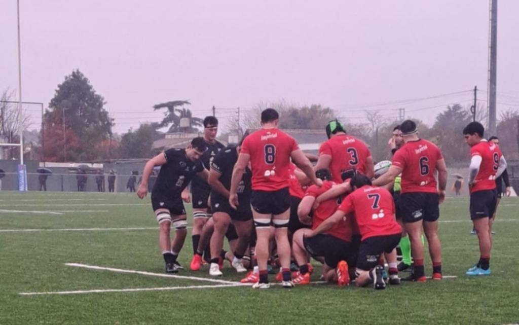 Derrota de la U en Burzaco y victoria de Albatros