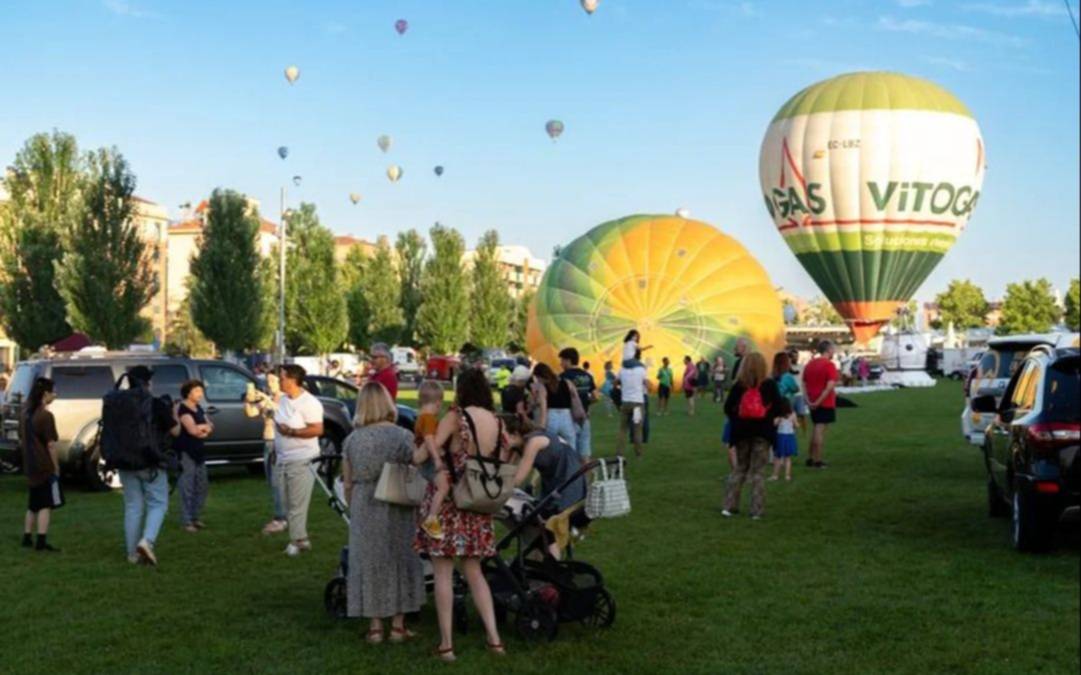 Conmoción en Brasil: un muerto tras venirse abajo un globo aerostático con 35 personas a bordo