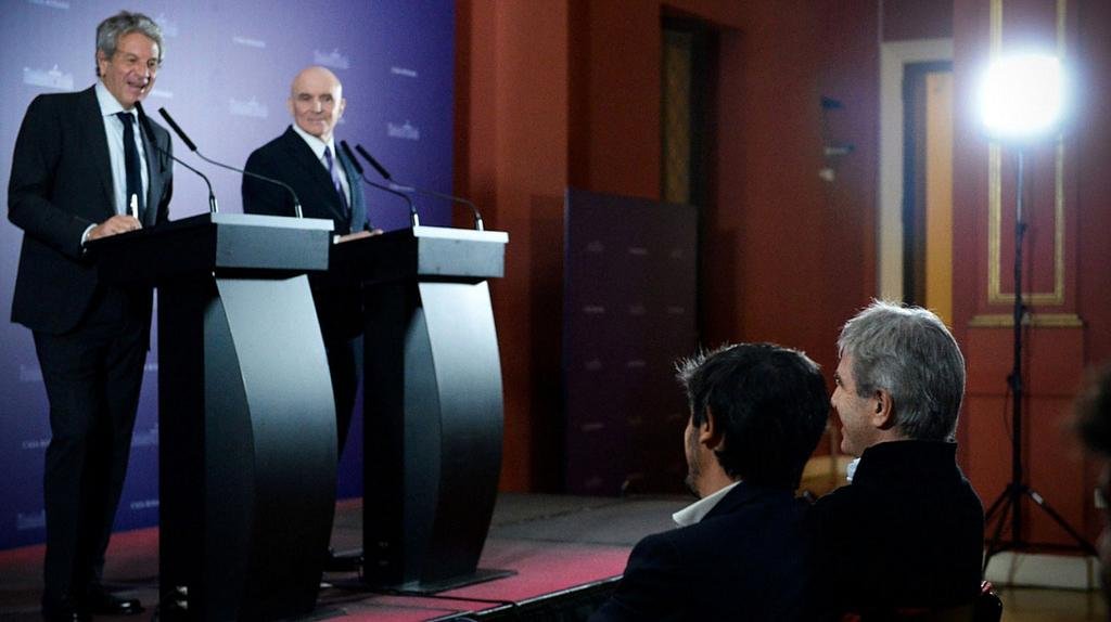 Dólares del colchón: se demora el debate por falta de apoyo opositor